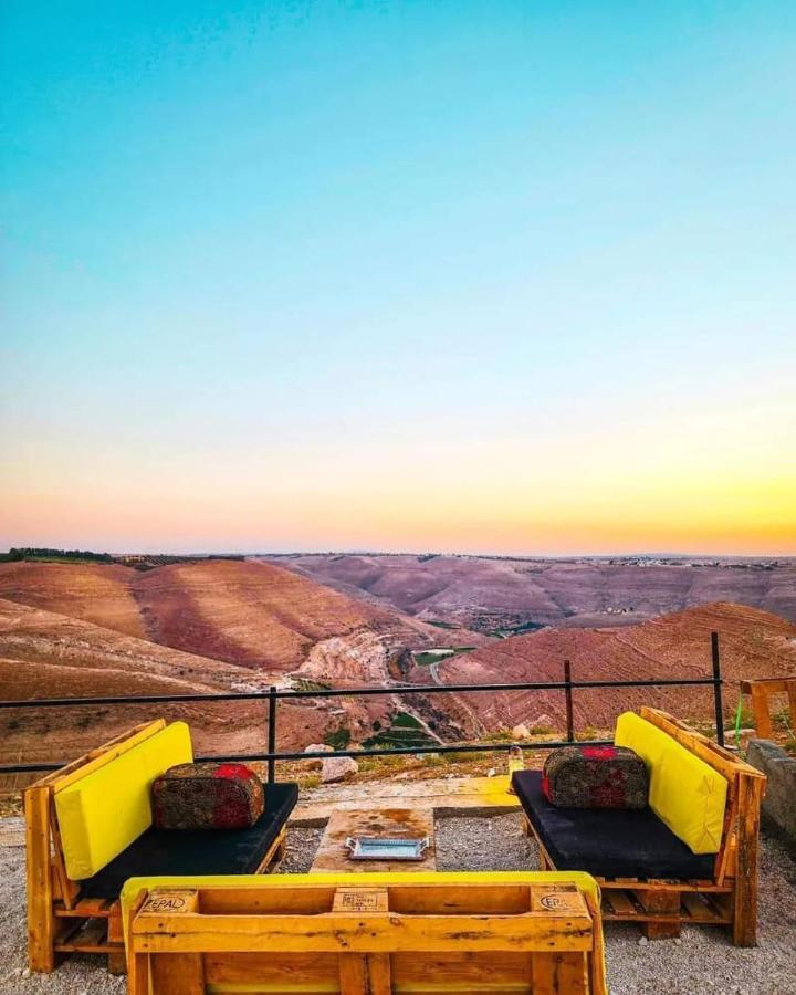 Wadi Al-Wala View Camp Hotel Madaba Bagian luar foto
