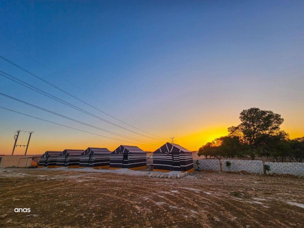 Wadi Al-Wala View Camp Hotel Madaba Bagian luar foto