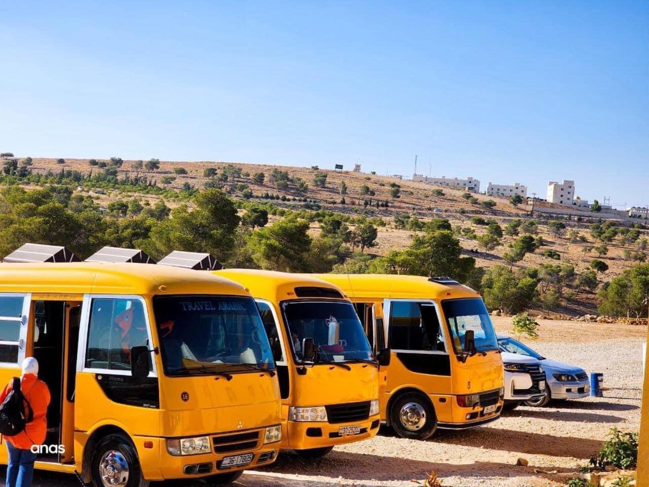 Wadi Al-Wala View Camp Hotel Madaba Bagian luar foto