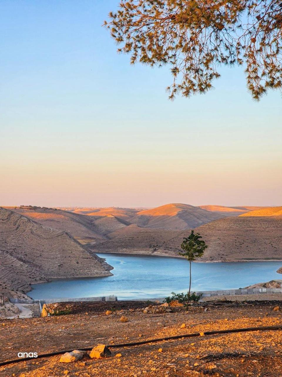 Wadi Al-Wala View Camp Hotel Madaba Bagian luar foto